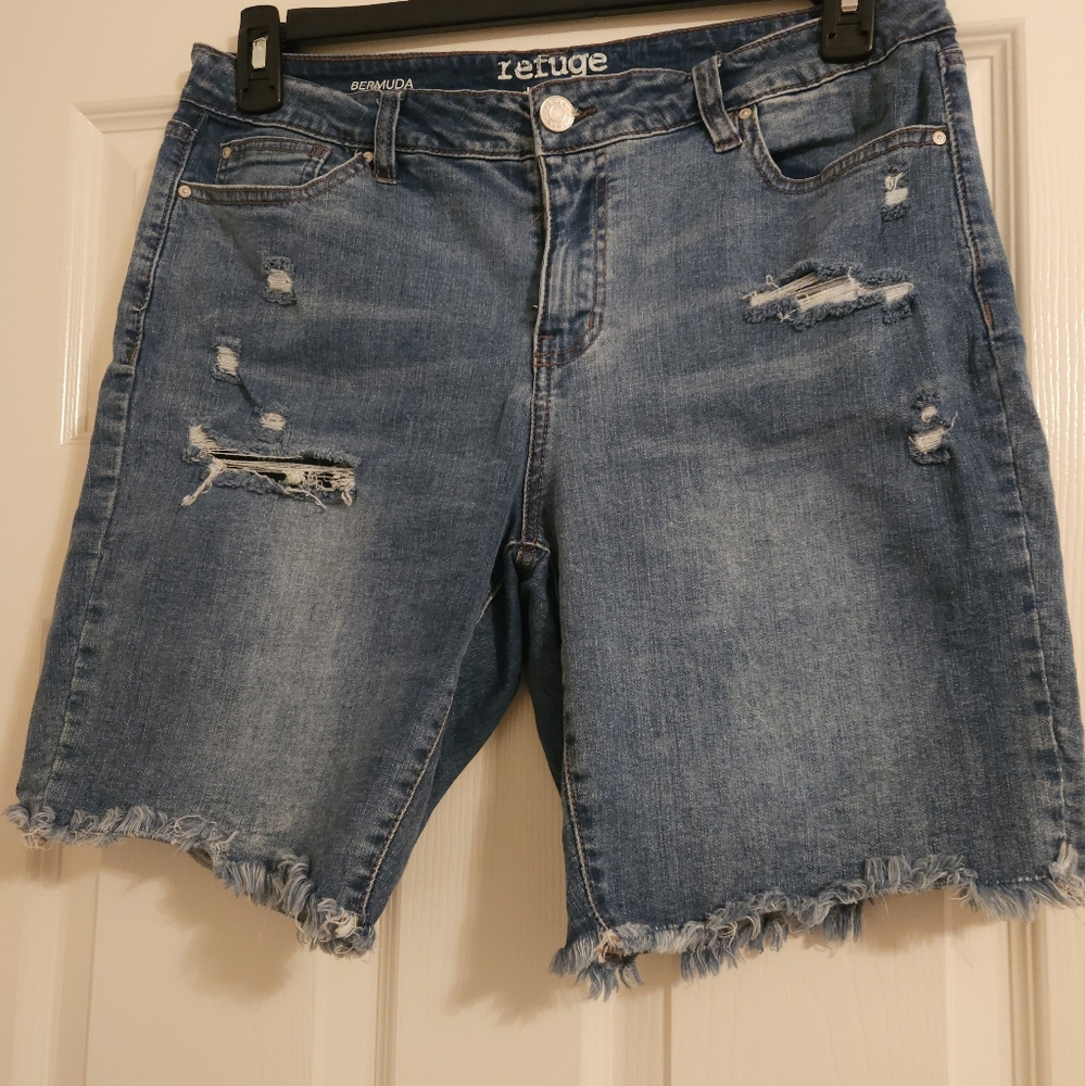 Charlotterusse Bermuda Shorts
